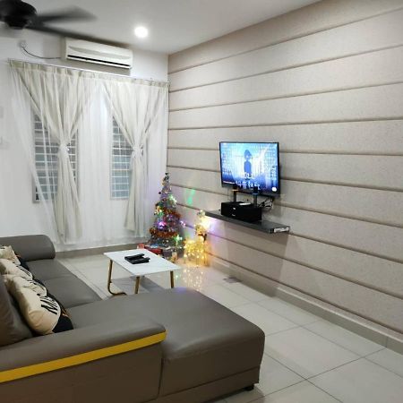 Setia Home Sitiawan Ktv 12+4 Pax Kültér fotó